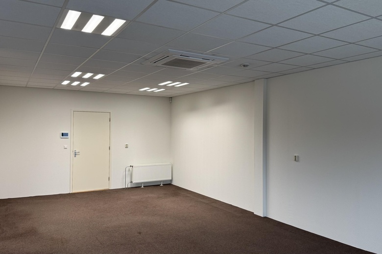 KantoorruimteaanZadelmakerstraat 64<br/> inVelserbroek
