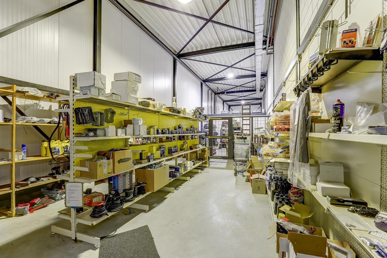 BedrijfsruimteaanA.H.G. Fokkerstraat 16 A<br/> inAssen