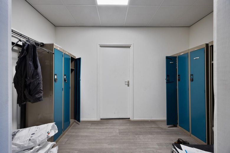 BedrijfsruimteaanIndustrieweg 20<br/> inSliedrecht BedrijfsruimteaanIndustrieweg 20<br/> inSliedrecht