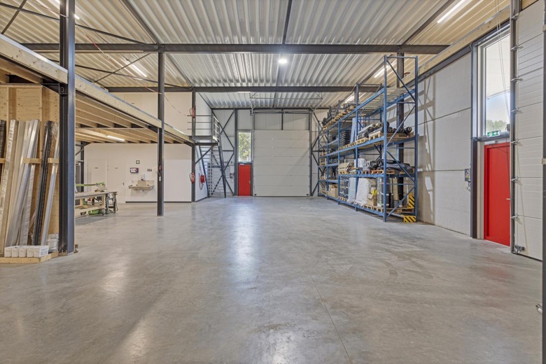 BedrijfsruimteaanDaniëlsweg 16<br/> inHeinkensand