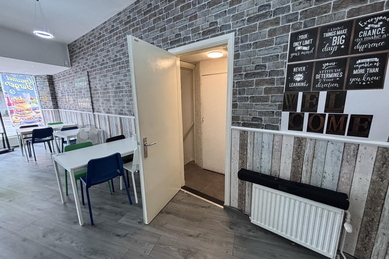 WinkelruimteaanAlbertus Perkstraat 1<br/> inHilversum