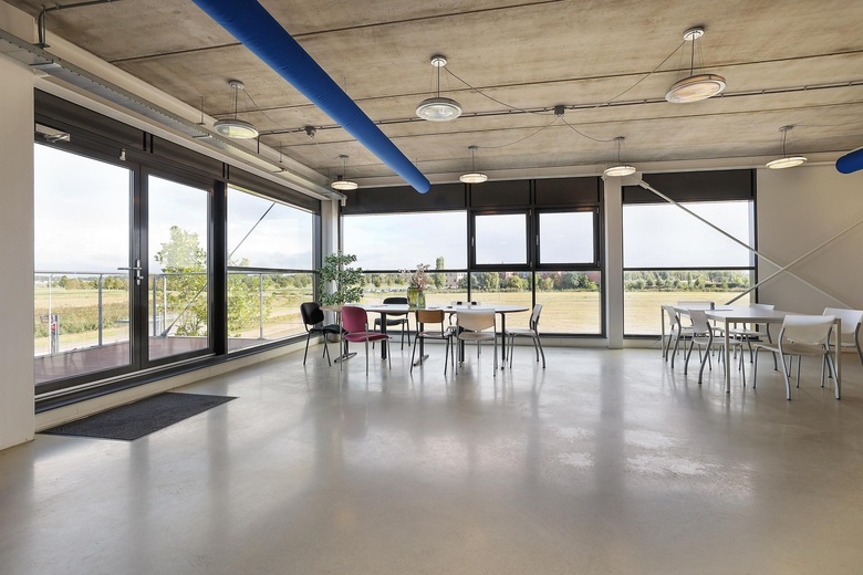 BedrijfsruimteaanKoperstraat 42<br/> inAlmere BedrijfsruimteaanKoperstraat 42<br/> inAlmere