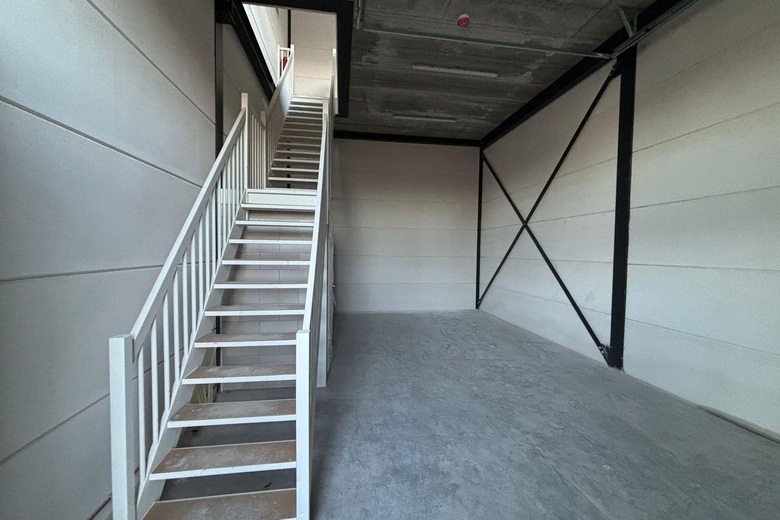 BedrijfsruimteaanHedikhuizerweg 15 C 2<br/> inDen Bosch