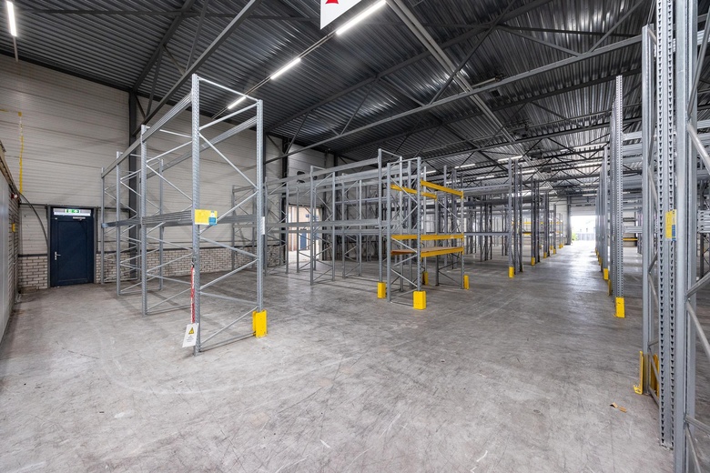 BedrijfsruimteaanHeereweg 337 B<br/> inLisse BedrijfsruimteaanHeereweg 337 B<br/> inLisse