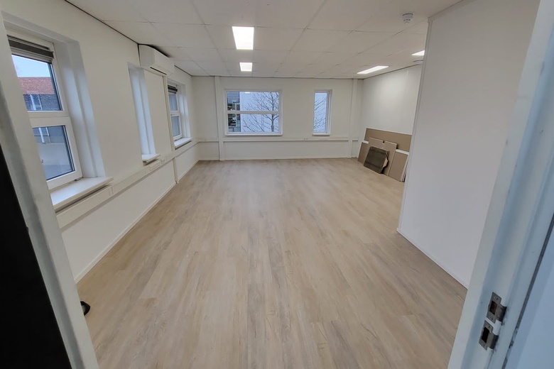 KantoorruimteaanEditiestraat 31<br/> inAlmere KantoorruimteaanEditiestraat 31<br/> inAlmere