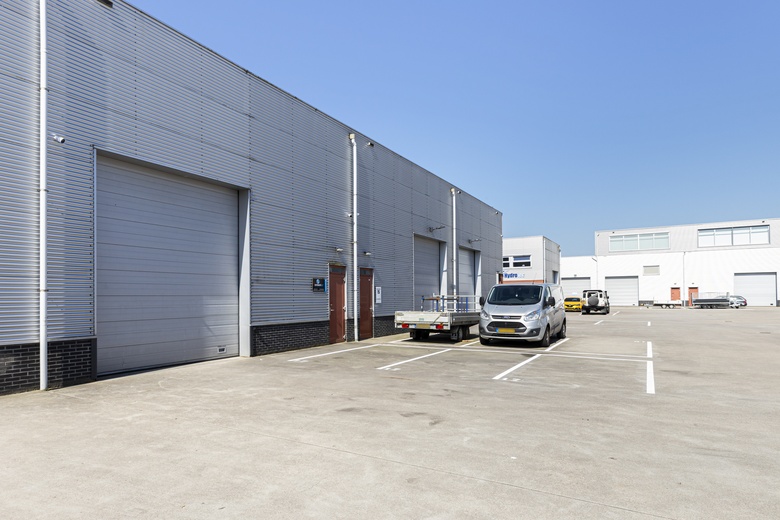 BedrijfsruimteaanAmbachtweg 17<br/> inMoordrecht