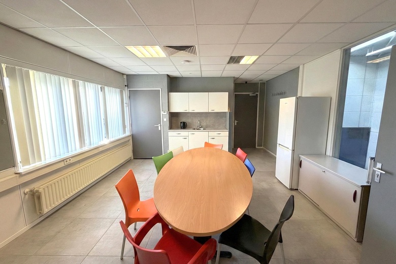 BedrijfsruimteaanZandweistraat 4<br/> inWaardenburg