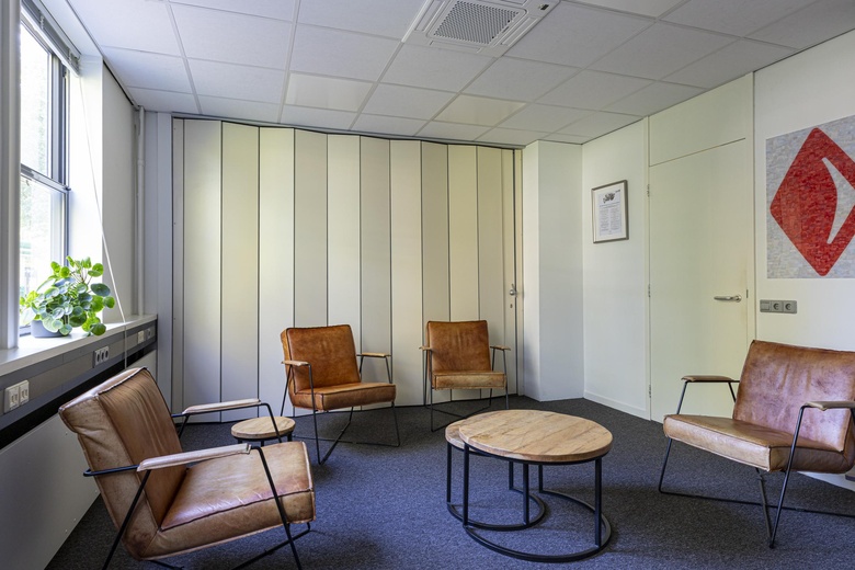 KantoorruimteaanHenry Dunantweg 28<br/> inAlphen aan den Rijn KantoorruimteaanHenry Dunantweg 28<br/> inAlphen aan den Rijn
