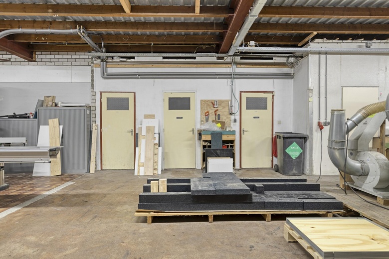 BedrijfsruimteaanSchouwslootweg 7<br/> inWaalwijk