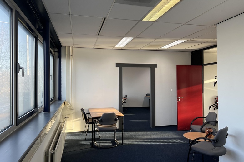 KantoorruimteaanTransportweg 15<br/> inWaddinxveen KantoorruimteaanTransportweg 15<br/> inWaddinxveen