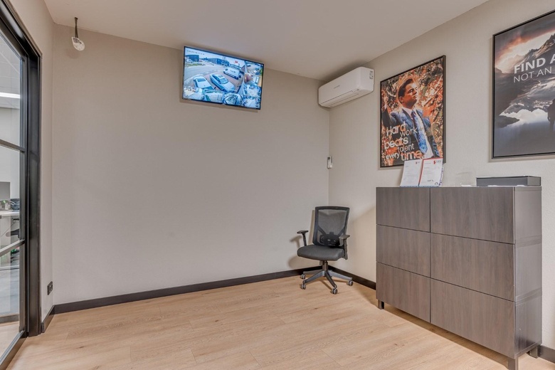 BedrijfsruimteaanGroethofstraat 18<br/> inVenlo BedrijfsruimteaanGroethofstraat 18<br/> inVenlo