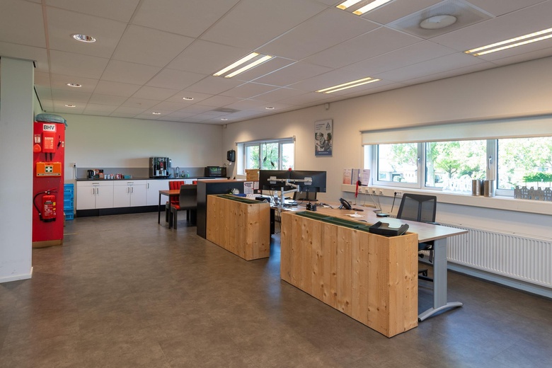 Bedrijfsruimteaan1e Tochtweg 11<br/> inNieuwerkerk aan den IJssel Bedrijfsruimteaan1e Tochtweg 11<br/> inNieuwerkerk aan den IJssel