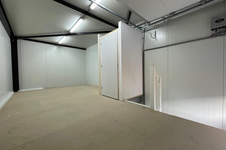 BedrijfsruimteaanZeilschip 3 07<br/> inHouten