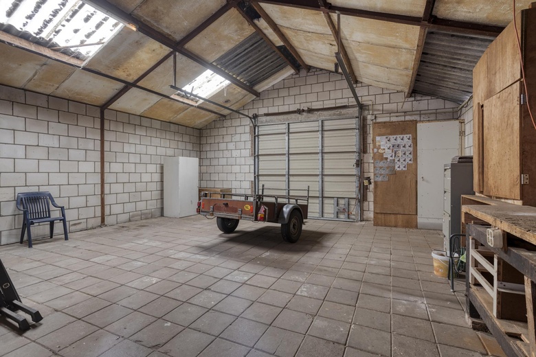 BedrijfsruimteaanEindhovenseweg 27 b<br/> inSon en Breugel