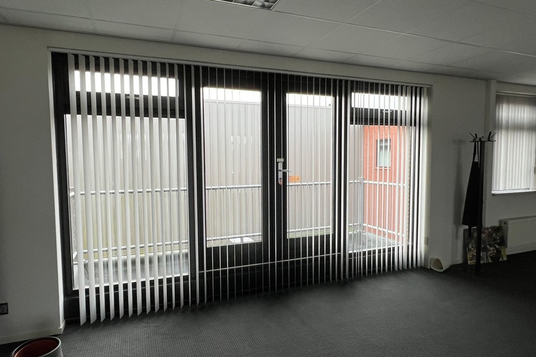 BedrijfsruimteaanTsjukemarwei 12<br/> inSint Nicolaasga