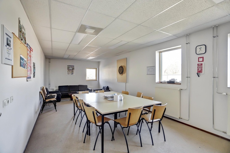 BedrijfsruimteaanAmbachtsstraat 32<br/> inWinterswijk BedrijfsruimteaanAmbachtsstraat 32<br/> inWinterswijk