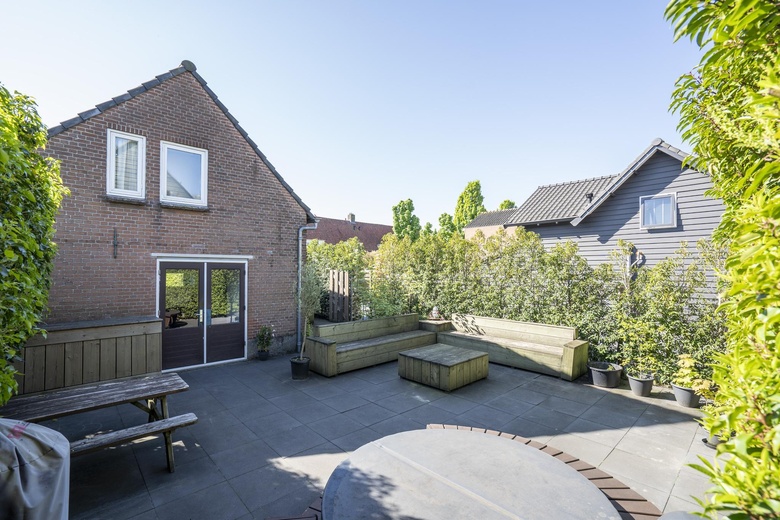 BedrijfsruimteaanTorenstraat 14<br/> inHeukelum BedrijfsruimteaanTorenstraat 14<br/> inHeukelum