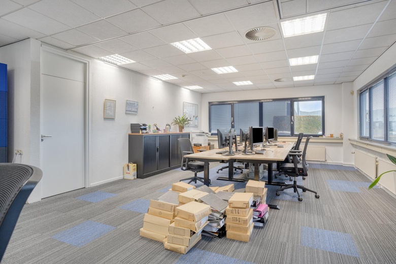 KantoorruimteaanBiesbosweg 4<br/> inWaalwijk KantoorruimteaanBiesbosweg 4<br/> inWaalwijk