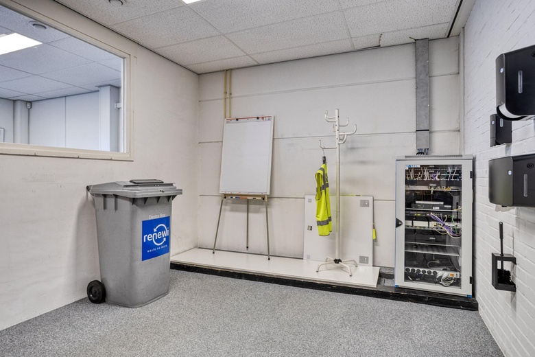 BedrijfsruimteaanPascalstraat 70<br/> inDordrecht BedrijfsruimteaanPascalstraat 70<br/> inDordrecht