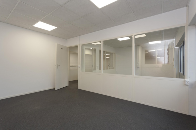 BedrijfsruimteaanProf. Asserweg 22<br/> inWaalwijk