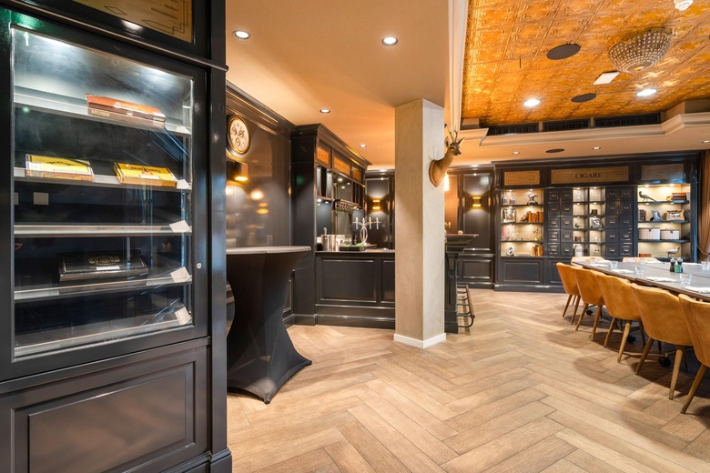 HorecaaanStationsplein | Stationsstraat - Antje 0 ong<br/> inWeert