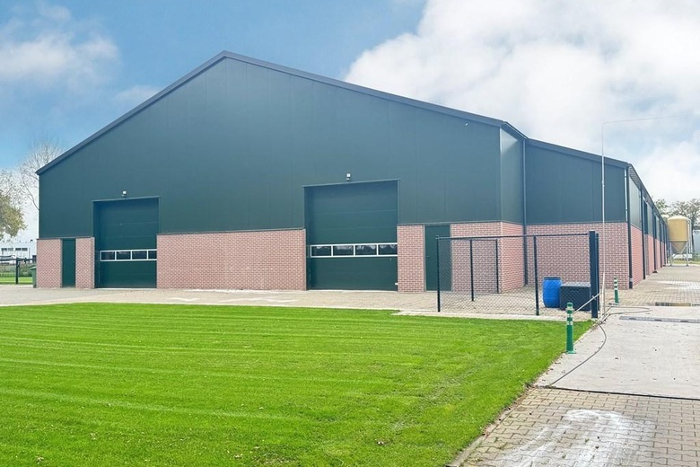 Bekijk foto 1 van Raamloop 4