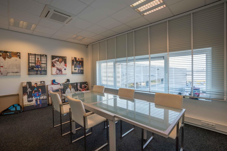 BedrijfsruimteaanEconomiestraat 131<br/> inSittard BedrijfsruimteaanEconomiestraat 131<br/> inSittard