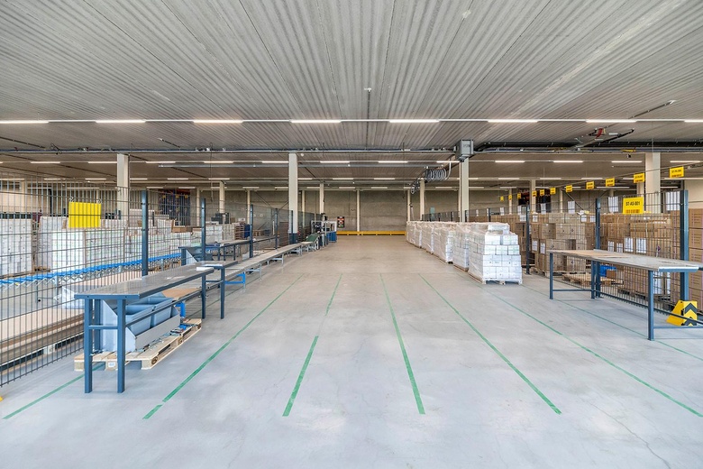BedrijfsruimteaanHooglandseweg 6<br/> inVuren BedrijfsruimteaanHooglandseweg 6<br/> inVuren