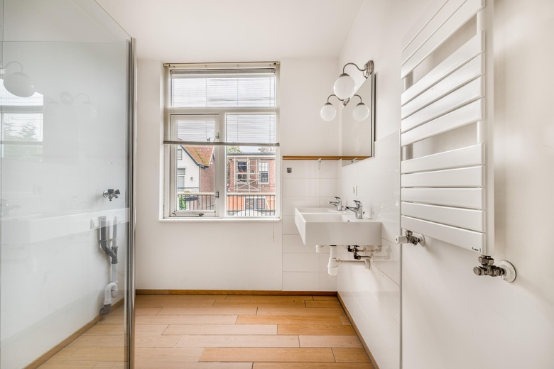 WinkelruimteaanZeestraat 44<br/> inBeverwijk WinkelruimteaanZeestraat 44<br/> inBeverwijk
