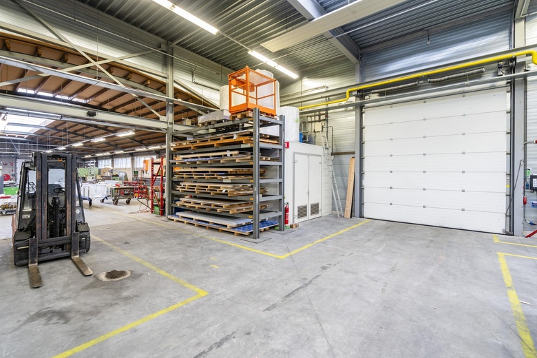 BedrijfsruimteaanMaasheseweg 77<br/> inVenray BedrijfsruimteaanMaasheseweg 77<br/> inVenray