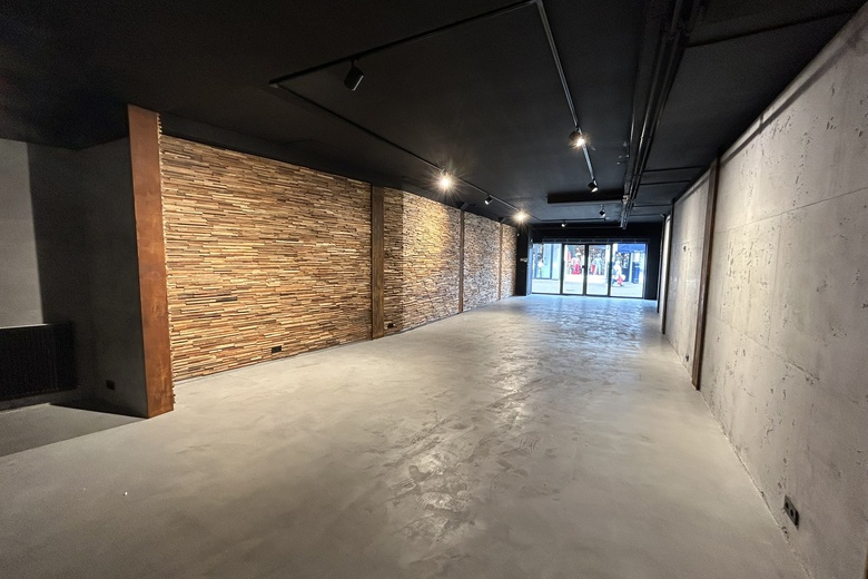 WinkelruimteaanMolenstraat 20<br/> inNaaldwijk WinkelruimteaanMolenstraat 20<br/> inNaaldwijk
