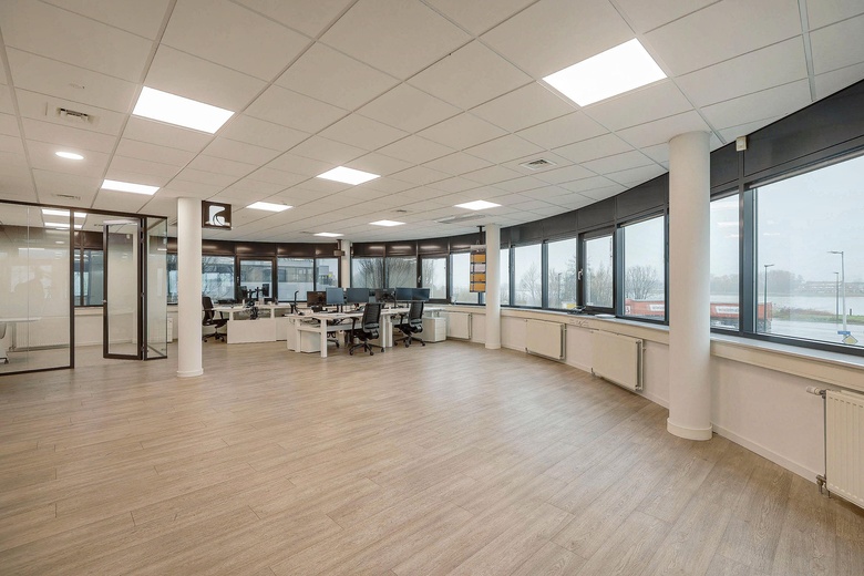 BedrijfsruimteaanDukdalfweg 60<br/> inAmsterdam