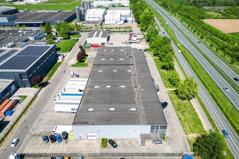 BedrijfsruimteaanKlarenanstelerweg 5<br/> inKerkrade BedrijfsruimteaanKlarenanstelerweg 5<br/> inKerkrade