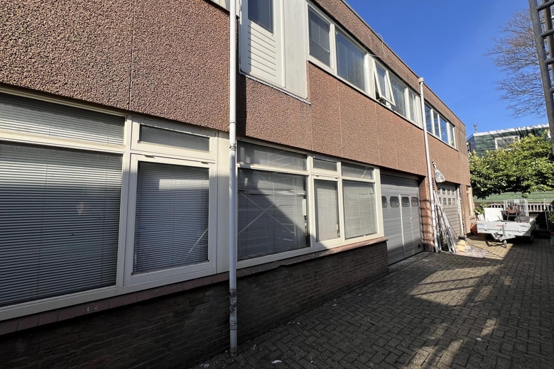 BedrijfsruimteaanAris van Broekweg 4 - 8<br/> inZaandam BedrijfsruimteaanAris van Broekweg 4 - 8<br/> inZaandam