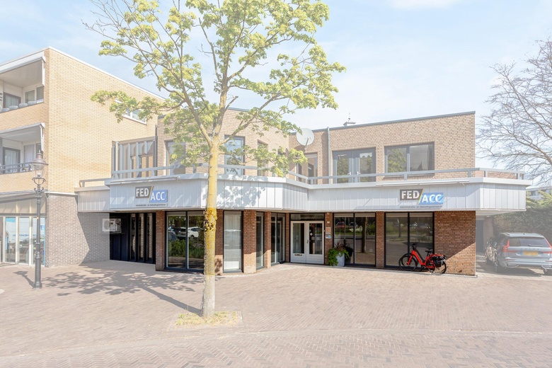 KantoorruimteaanBernard Leurinkstraat 31<br/> inLosser