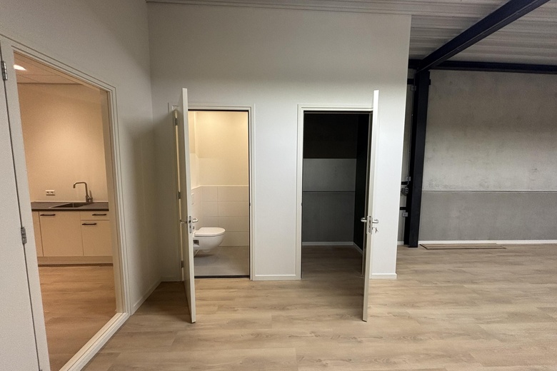 BedrijfsruimteaanAgriport 5 08<br/> inMiddenmeer