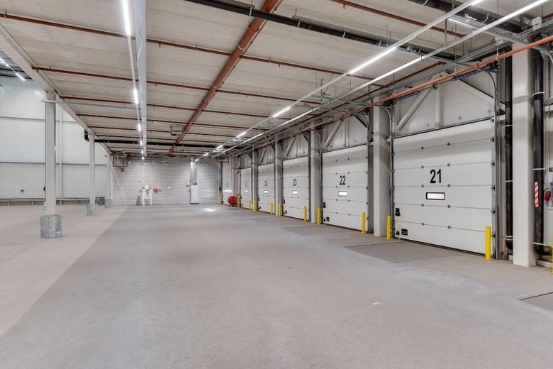 BedrijfsruimteaanChangiweg 5<br/> inRozenburg BedrijfsruimteaanChangiweg 5<br/> inRozenburg