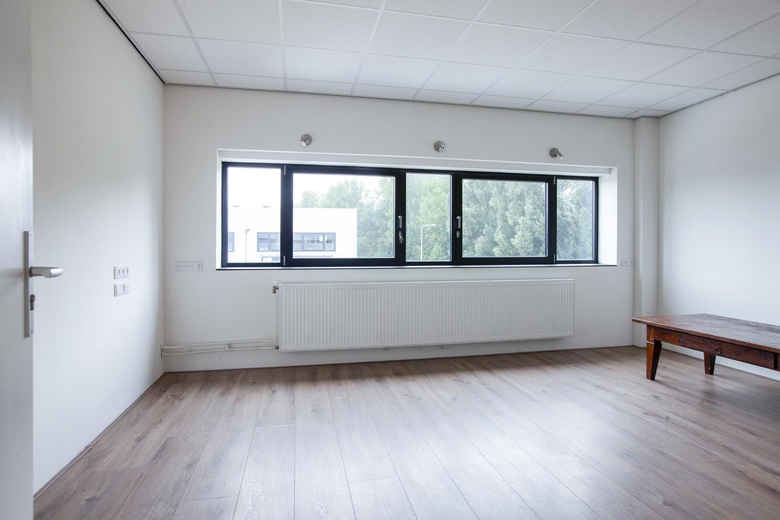 BedrijfsruimteaanLeeghwaterstraat 33 05<br/> inReeuwijk BedrijfsruimteaanLeeghwaterstraat 33 05<br/> inReeuwijk