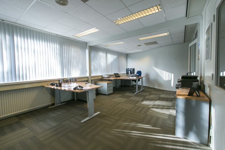KantoorruimteaanProvincialeweg 2 c<br/> inWesterhoven KantoorruimteaanProvincialeweg 2 c<br/> inWesterhoven