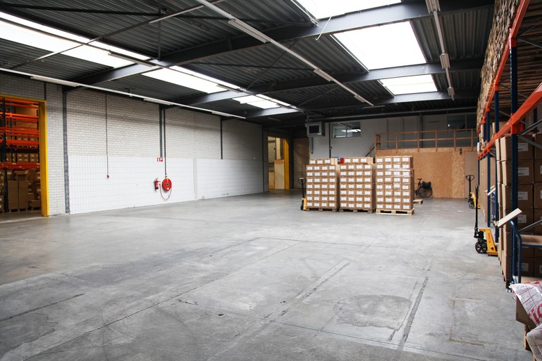 BedrijfsruimteaanAmbachtsweg 4<br/> inBavel