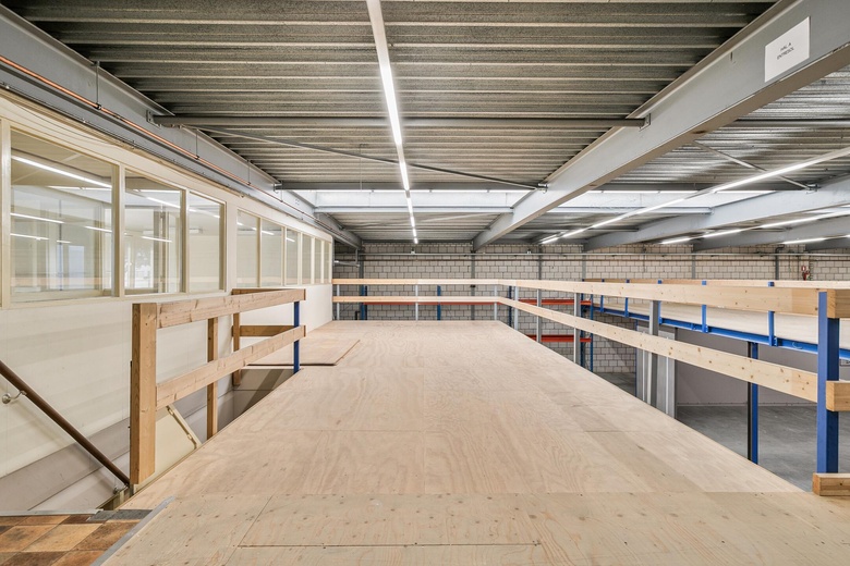 BedrijfsruimteaanRijnstraat 18 A<br/> inOss BedrijfsruimteaanRijnstraat 18 A<br/> inOss