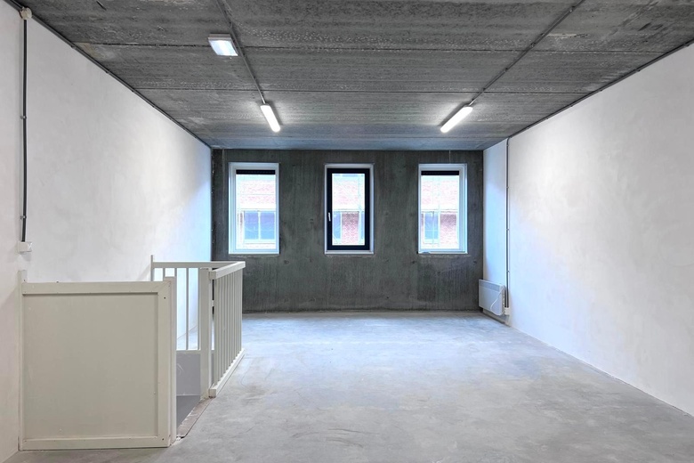 BedrijfsruimteaanNijverheidslaan 4 D<br/> inWeesp