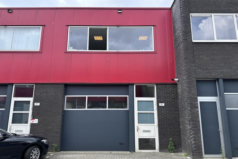 BedrijfsruimteaanOosteinde 11 v<br/> inBarendrecht