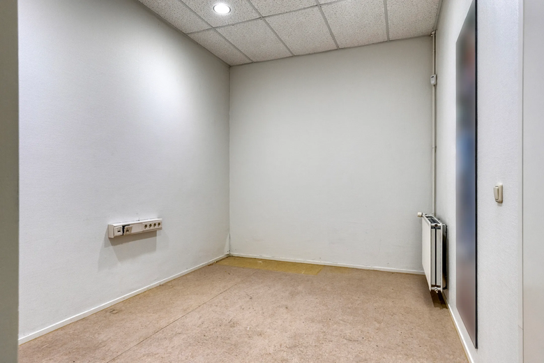 Bekijk foto 10 in  aan de  in 