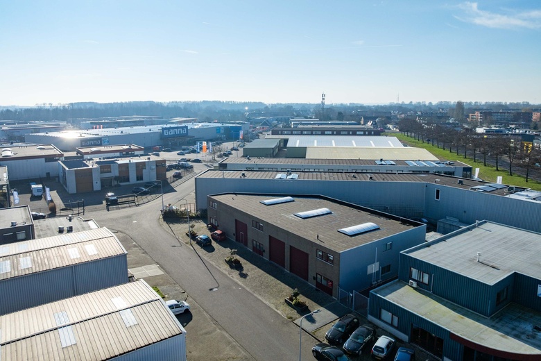 BedrijfsruimteaanEinsteinweg 19 b<br/> inHellevoetsluis