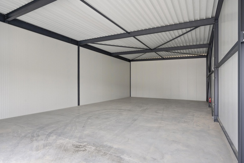 BedrijfsruimteaanVia Fabrica 4<br/> inVoerendaal