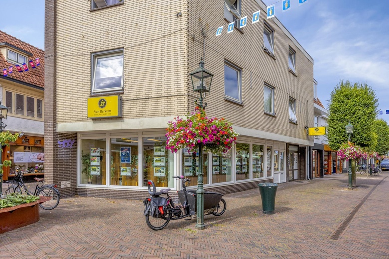 WinkelruimteaanLaanstraat 91<br/> inBaarn WinkelruimteaanLaanstraat 91<br/> inBaarn