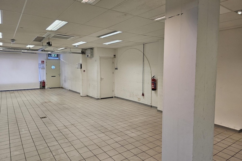 WinkelruimteaanWillemsweg 81<br/> inNijmegen WinkelruimteaanWillemsweg 81<br/> inNijmegen