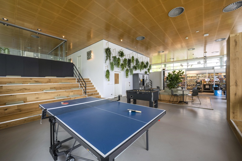 KantoorruimteaanStationsplein-ZW 983<br/> inSchiphol