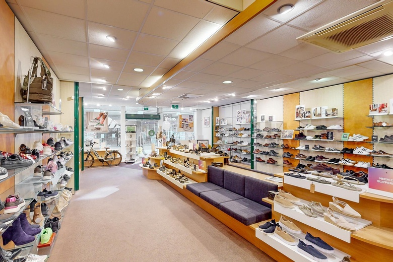 WinkelruimteaanKloosterwandstraat 22<br/> inRoermond WinkelruimteaanKloosterwandstraat 22<br/> inRoermond